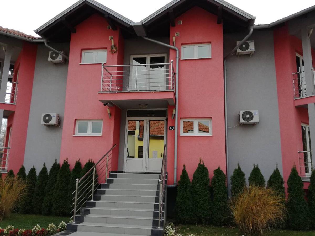 Stela Et Luna Veliko Gradište Exterior foto