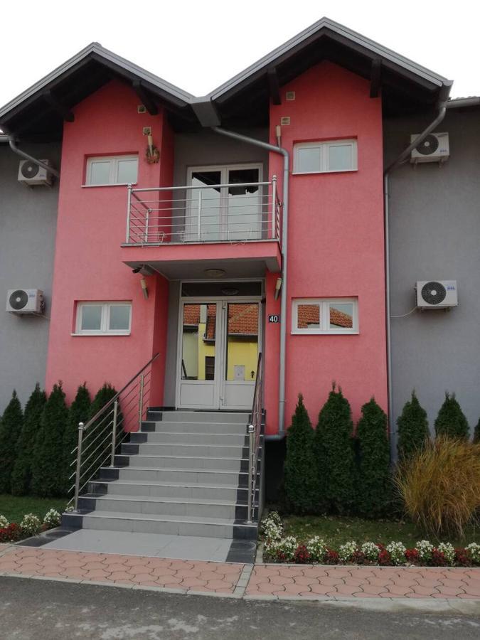 Stela Et Luna Veliko Gradište Exterior foto